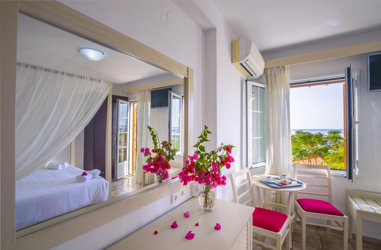 Hotel Kerkis Bay à Marathókampos Extérieur photo